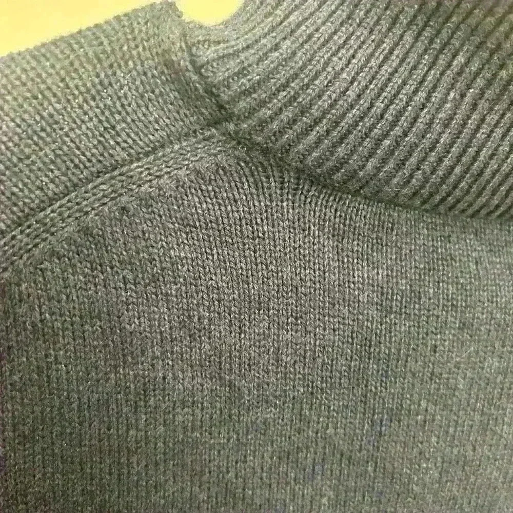Men's JCrew medium blue 1/4 zip pullover